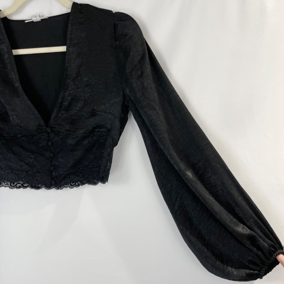 New Bar III Lace Hem V-Neck Balloon Sleeve Crop Top Cropped Blouse Black Size XS - Picture 8 of 16